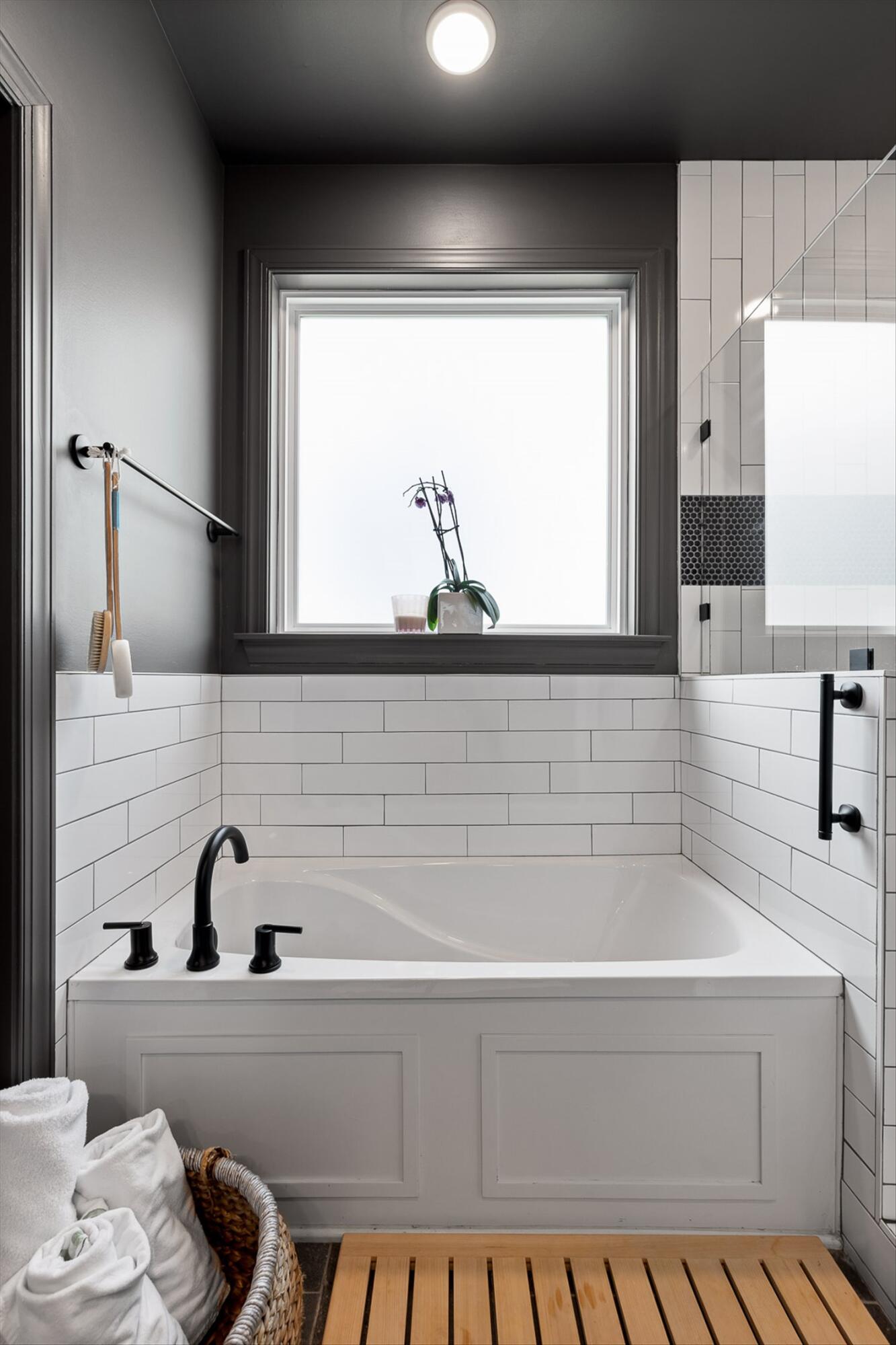 1531 Bowtie Road Chattanooga, TN 37421 - Photo 25 of 53 Primary Bath