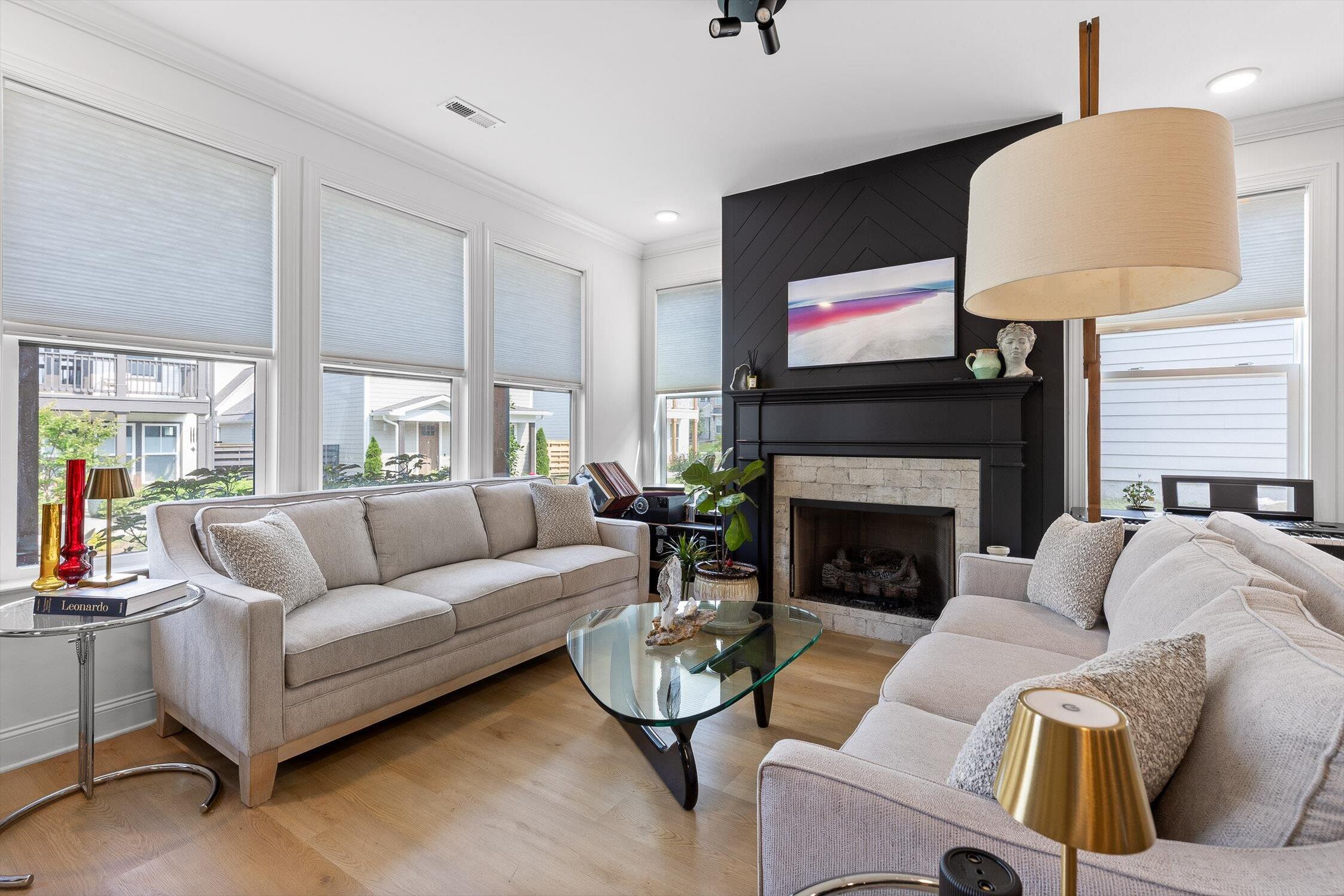 1531 Bowtie Road Chattanooga, TN 37421 - Photo 3 of 53 Living Room