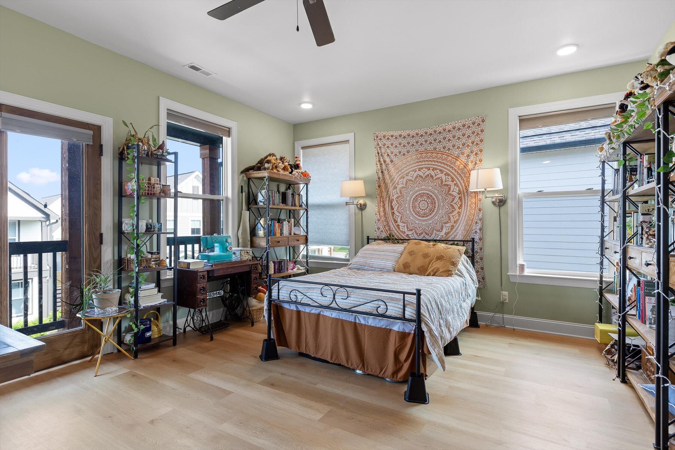 1531 Bowtie Road Chattanooga, TN 37421 - Photo 29 of 53 Large 2nd Floor Bedroom