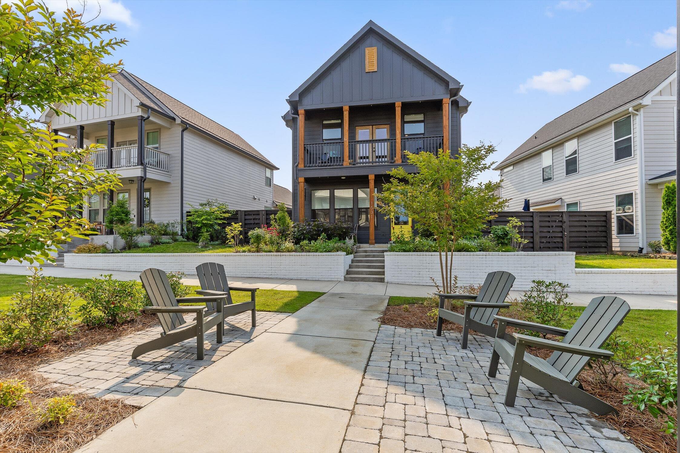 1531 Bowtie Road Chattanooga, TN 37421 - Photo 41 of 53 Seating area in Courtyard