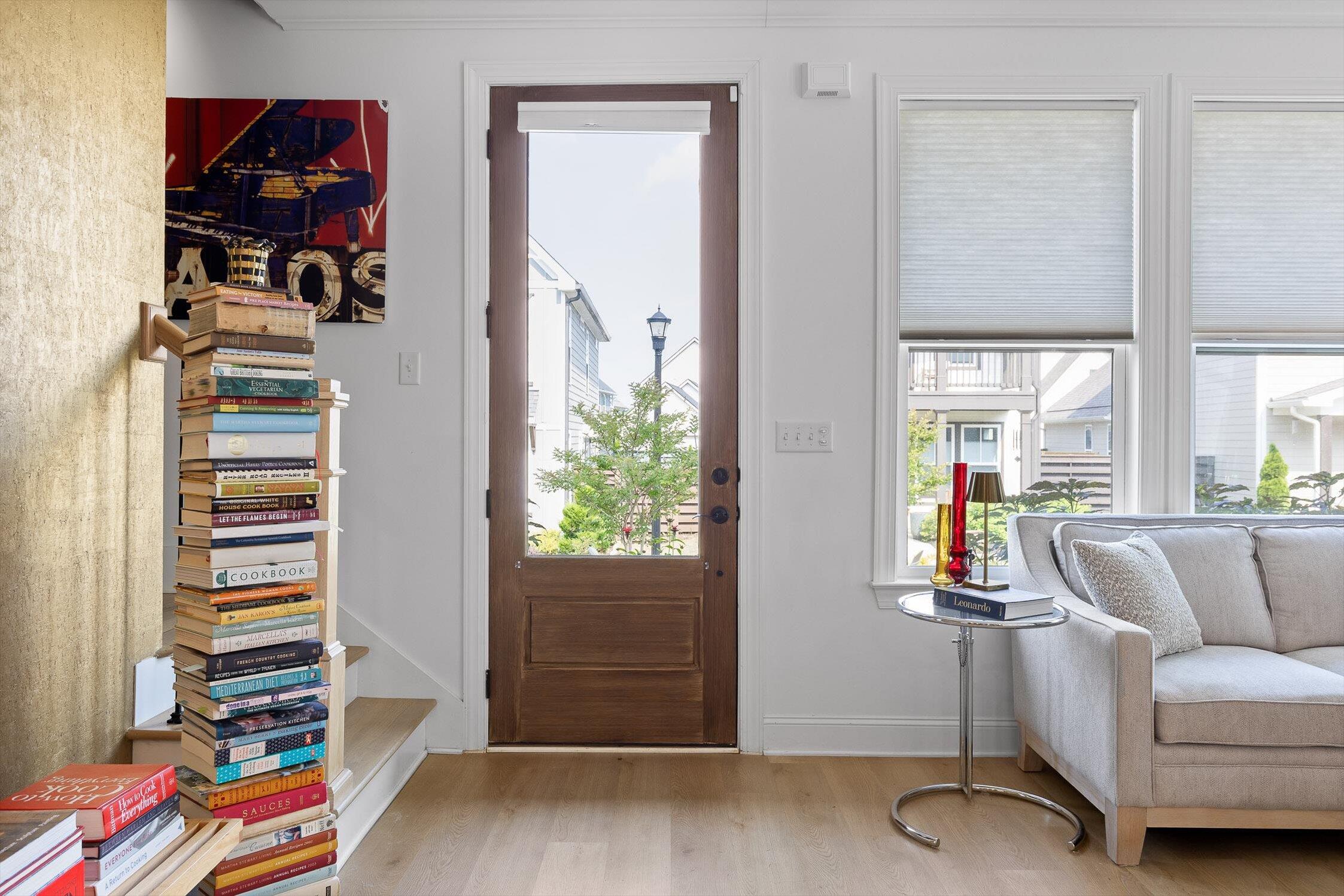 1531 Bowtie Road Chattanooga, TN 37421 - Photo 8 of 53 Foyer