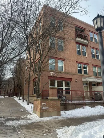 $2,400 | 575 North 1st Street, Unit 301, Minneapolis, MN 55401