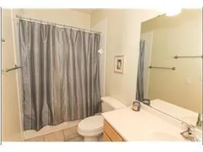 $2,400 | 575 North 1st Street, Unit 301, Minneapolis, MN 55401