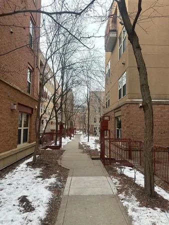 $2,400 | 575 North 1st Street, Unit 301, Minneapolis, MN 55401
