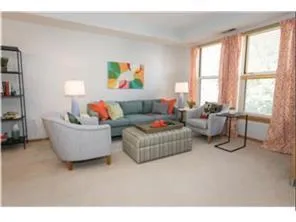 $2,400 | 575 North 1st Street, Unit 301, Minneapolis, MN 55401
