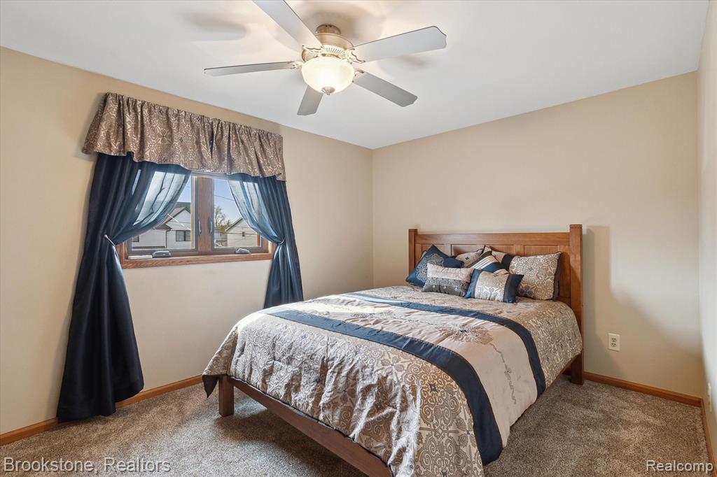 45850 Edgewater Street Chesterfield, MI 48047 - Photo 28 of 61
