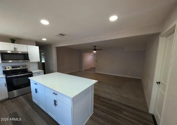 $650,000 | 7635 North 76th Lane, Glendale, AZ 85303