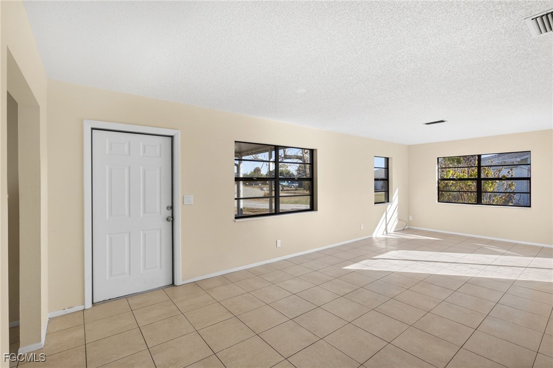 106 Stetson Street Lehigh Acres, FL 33936 - Photo 17 of 32