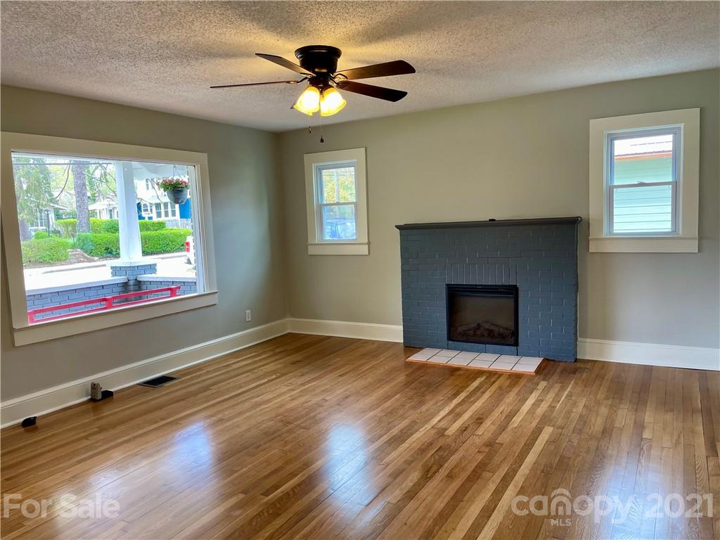76 Brevard Road Asheville, NC 28806 - Photo 5 of 16 Gallery Image 5
