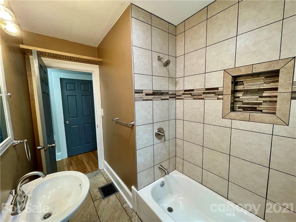76 Brevard Road Asheville, NC 28806 - Photo 9 of 16 Gallery Image 9