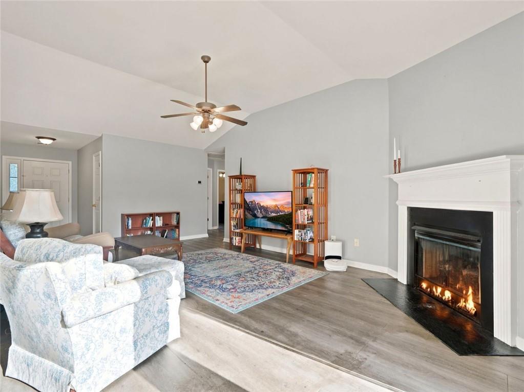128 Brookstone Drive Southwest Calhoun, GA 30701 - Photo 4 of 29