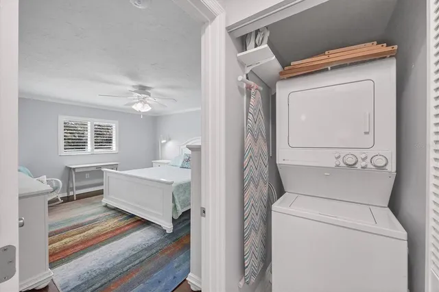 a view of living room washer and dryer