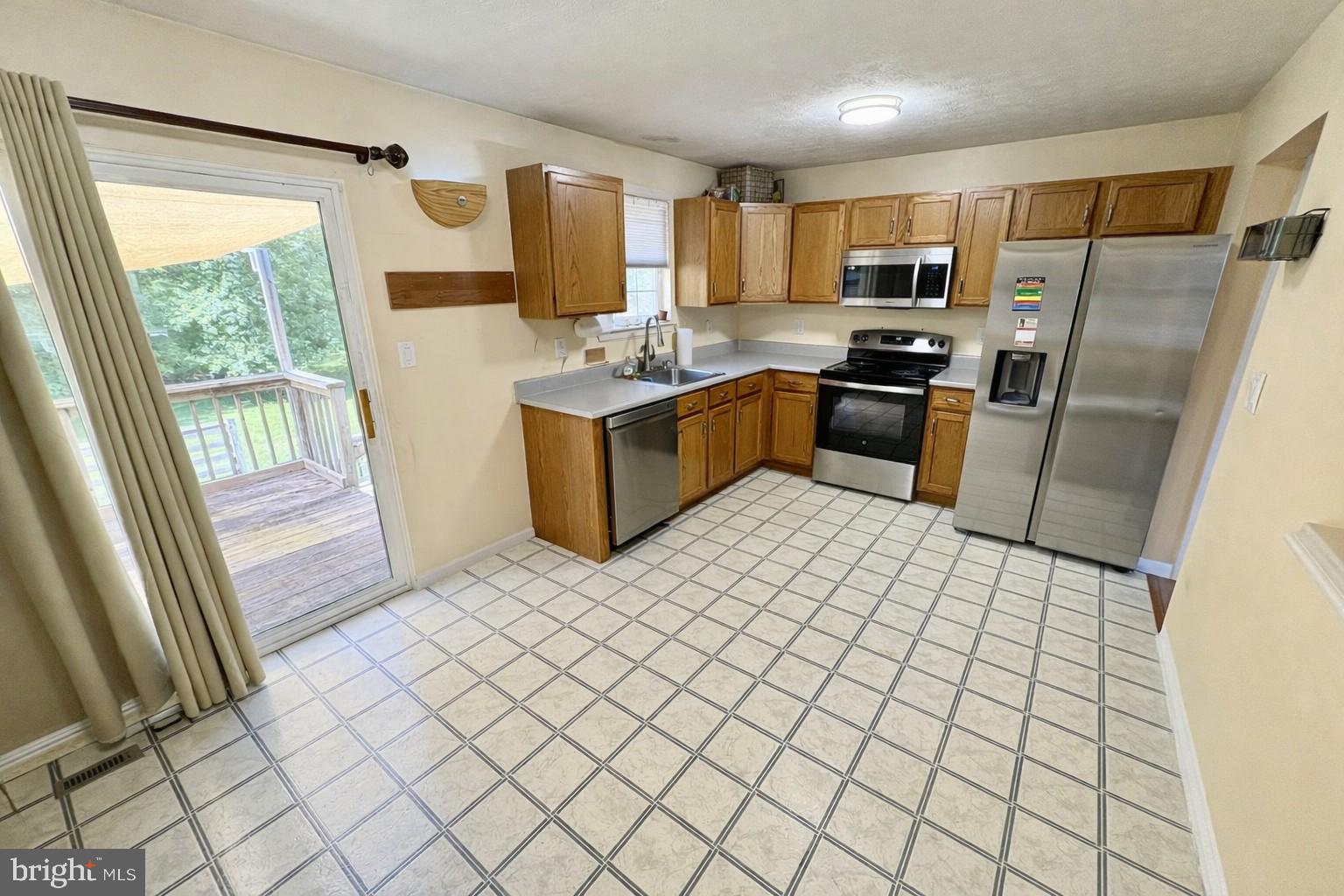 485 Crossing Way Manchester, PA 17345 - Photo 23 of 36