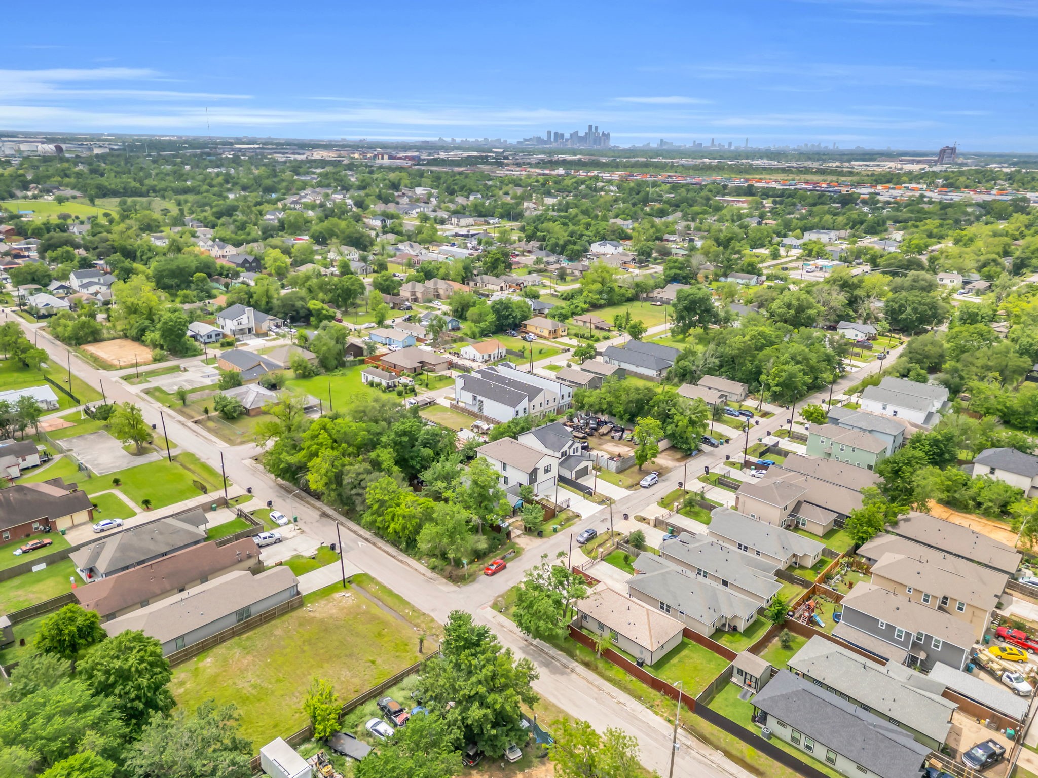 8136 Chateau Street Houston, TX 77028 - Photo 45 of 46 Close proximity to Downtown Houston