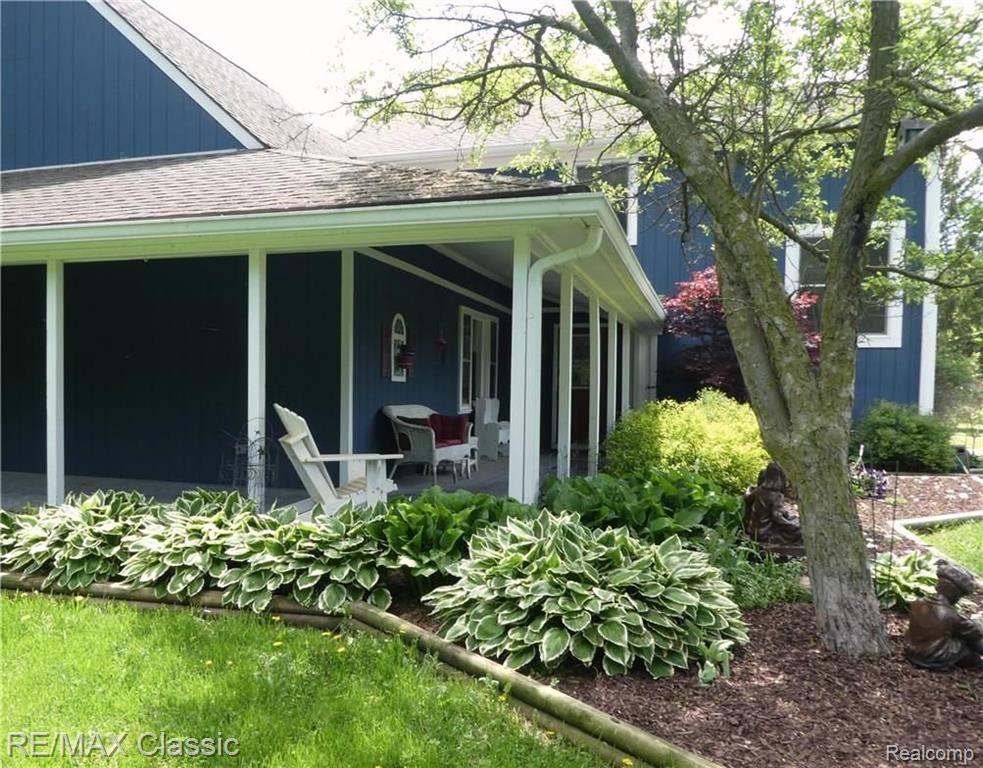 18510 Ridge Road Northville, MI 48168 - Photo 2 of 55