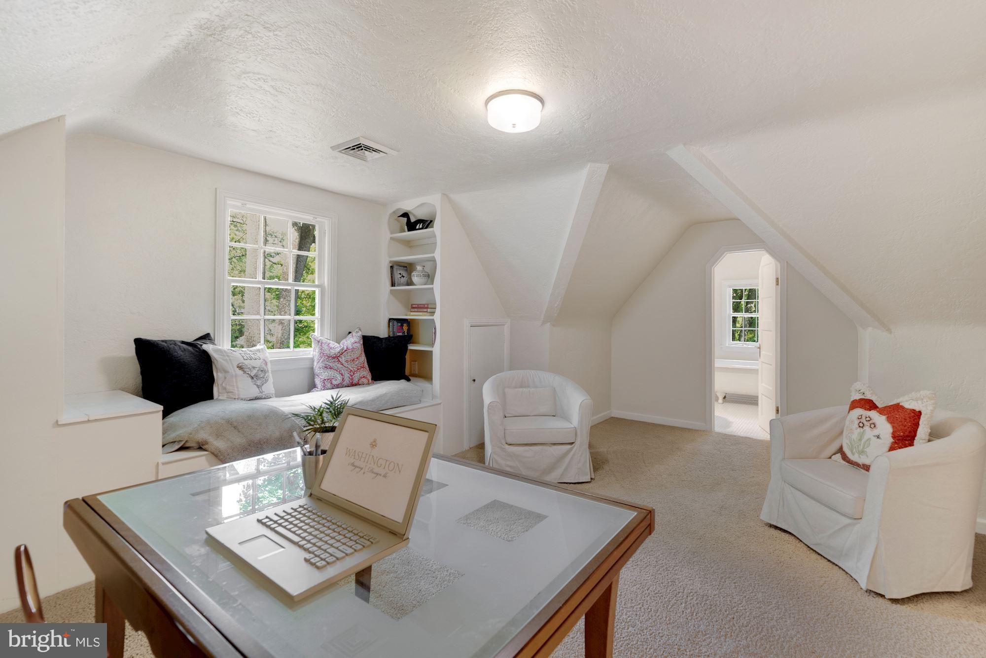 4480 Dexter Street Northwest Washington, DC 20007 - Photo 24 of 33 Bedroom 4 with En Suite Bath