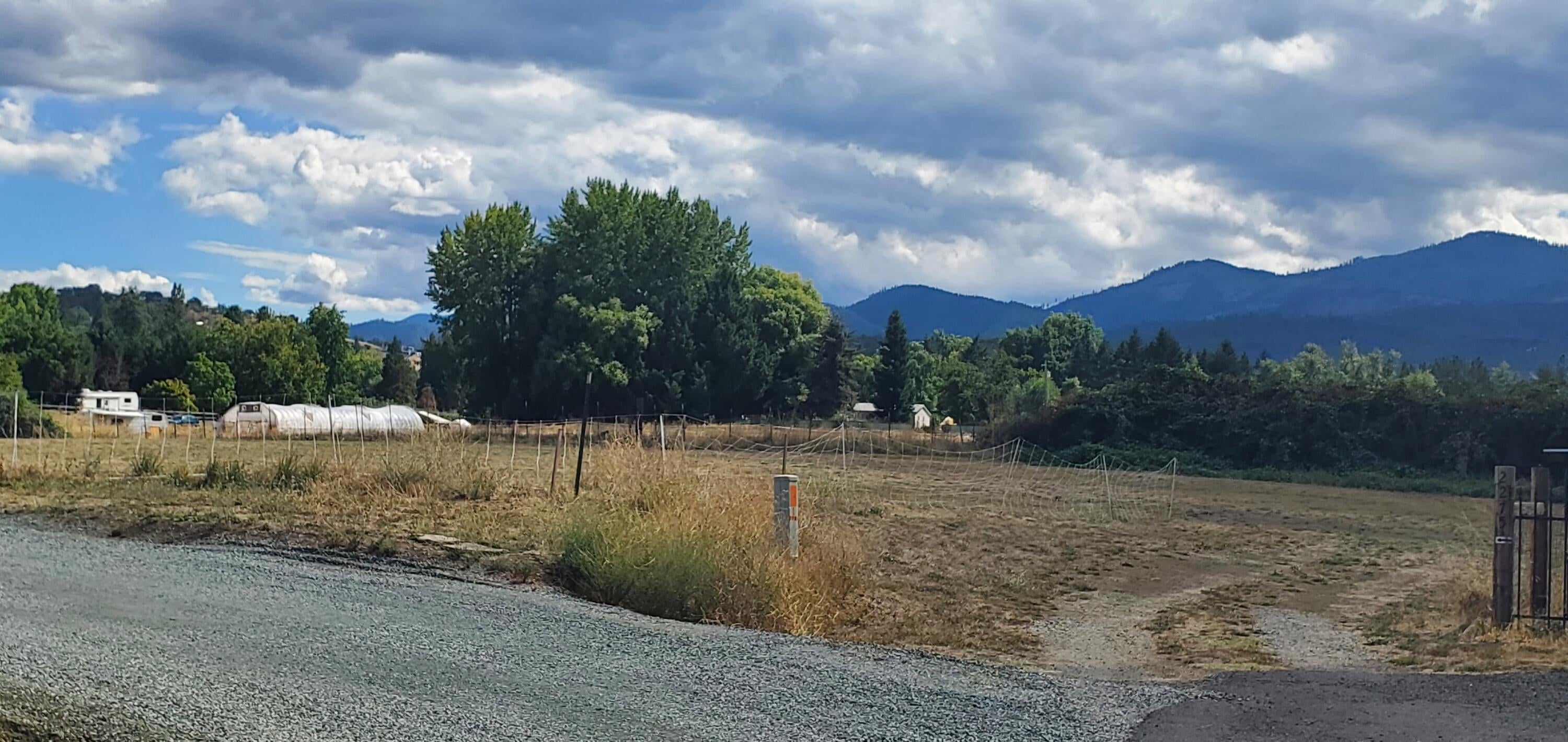 2275 Hull Road Medford, OR 97501 - Photo 9 of 12 20230902_142020