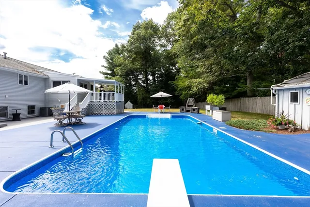 $839,900 | 55 Turner Road, Rockland, MA 02370