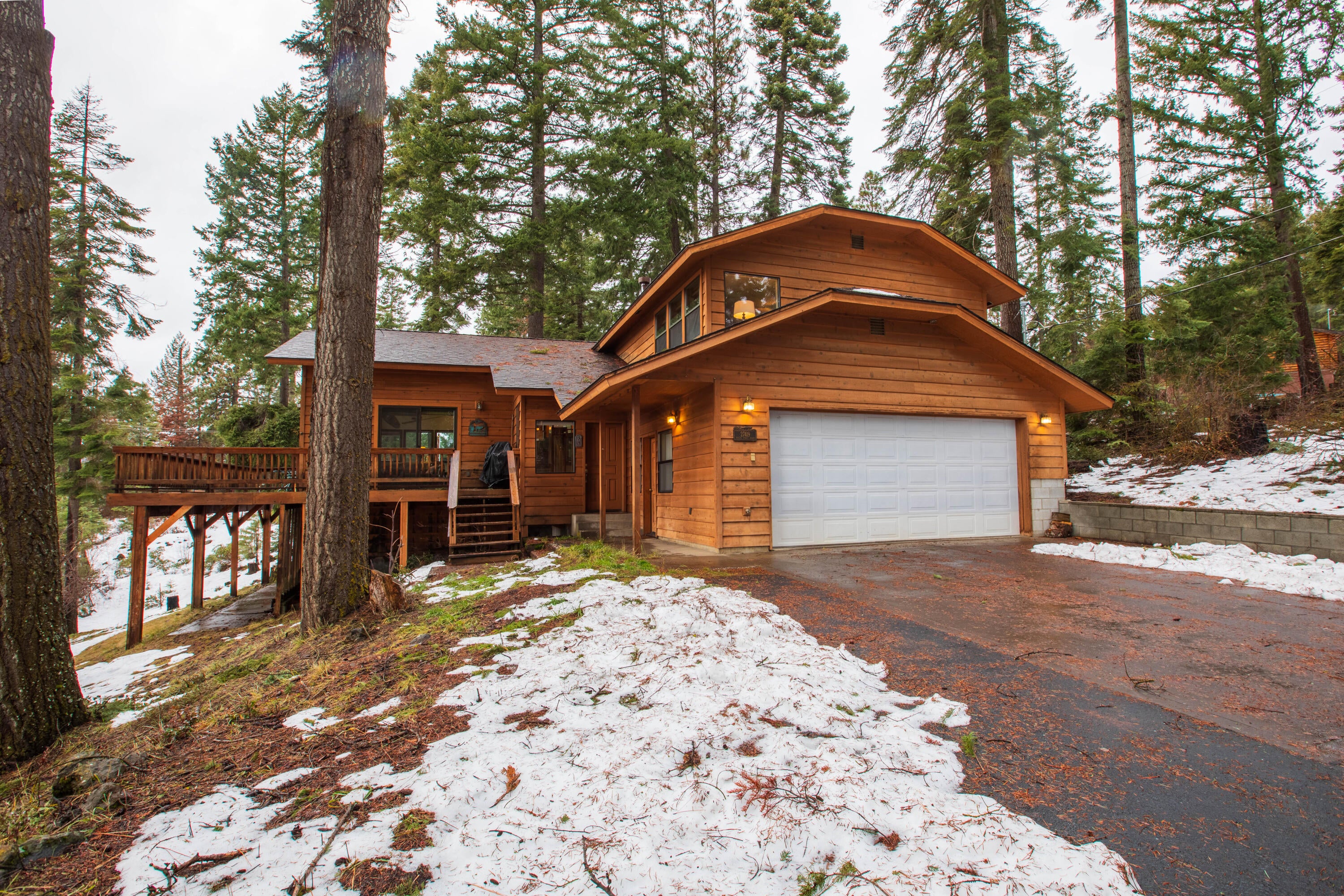 27419 Rocky Point Road Klamath Falls, OR 97601 - Photo 5 of 35 03_K4A9909-HDR
