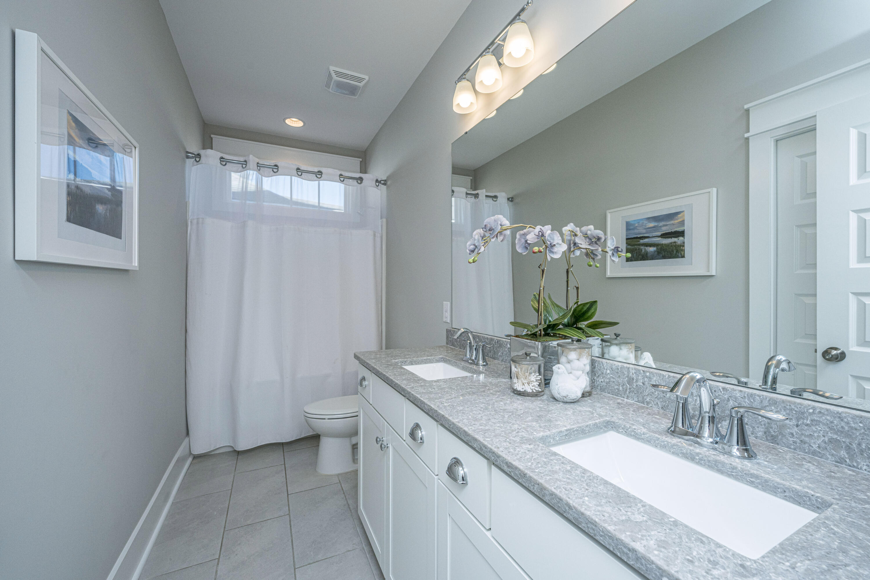 2675 Fountainhead Way Mount Pleasant, SC 29466 - Photo 32 of 63 hall bath w double vanities