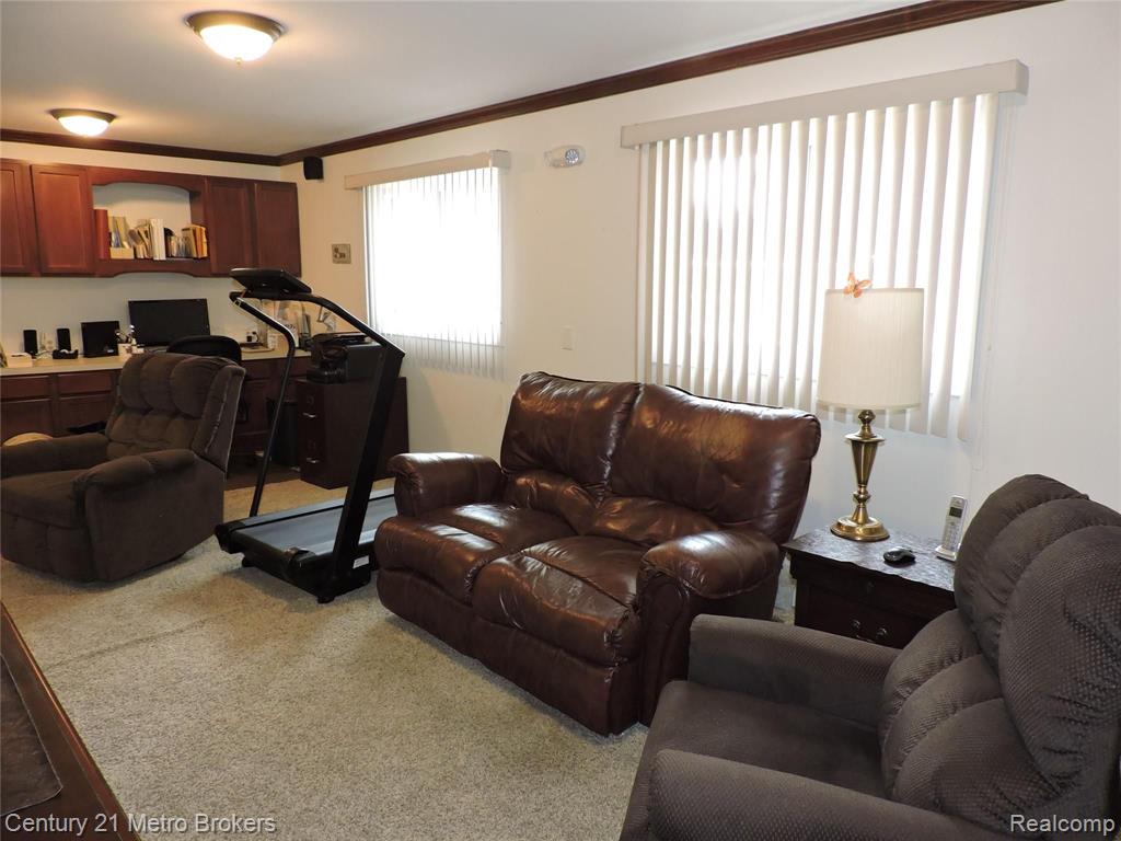 4110 Beecher Road Flint, MI 48532 - Photo 9 of 55