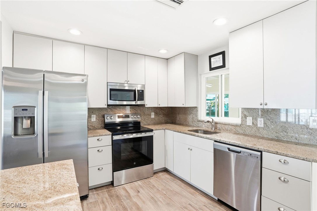 2821 Bruce Street Matlacha, FL 33993 - Photo 9 of 47