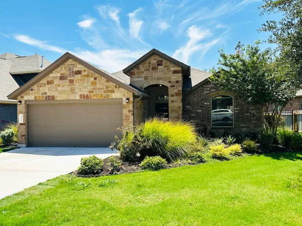 $2,350 | 112 Groesbeck Lane, Leander, TX 78641