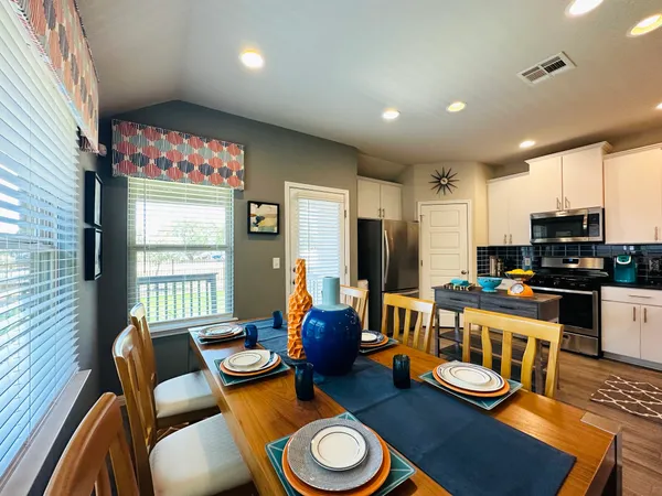 $2,350 | 112 Groesbeck Lane, Leander, TX 78641