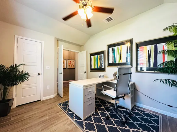 $2,350 | 112 Groesbeck Lane, Leander, TX 78641