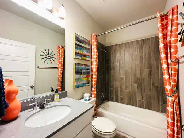 $2,350 | 112 Groesbeck Lane, Leander, TX 78641