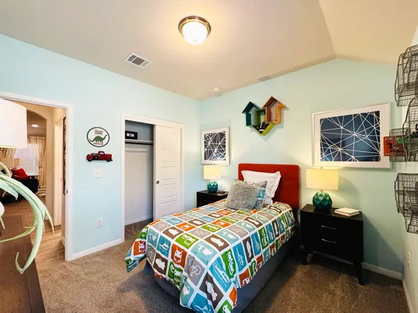 $2,350 | 112 Groesbeck Lane, Leander, TX 78641