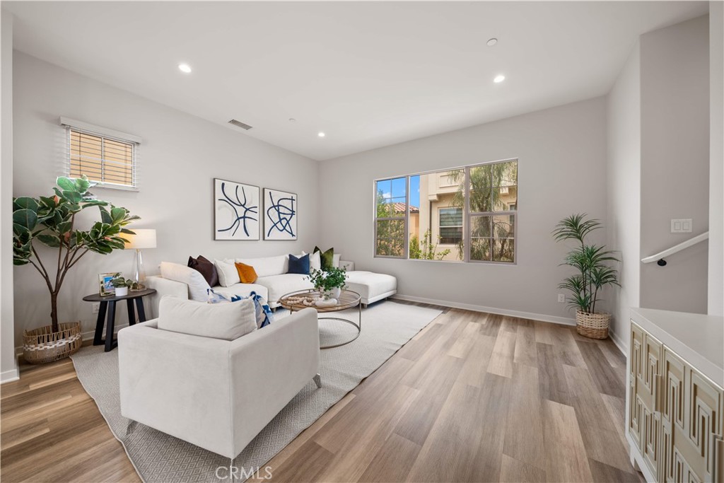 206 Milky Way Irvine, CA 92618 - Photo 15 of 57