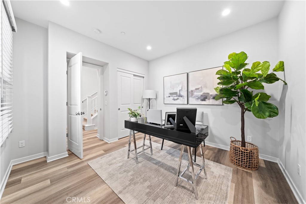 206 Milky Way Irvine, CA 92618 - Photo 18 of 57