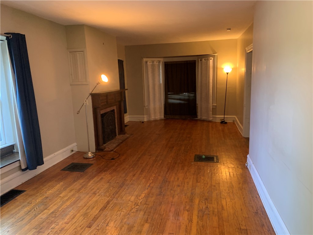 43 Field Street Rochester, NY 14620 - Photo 3 of 10