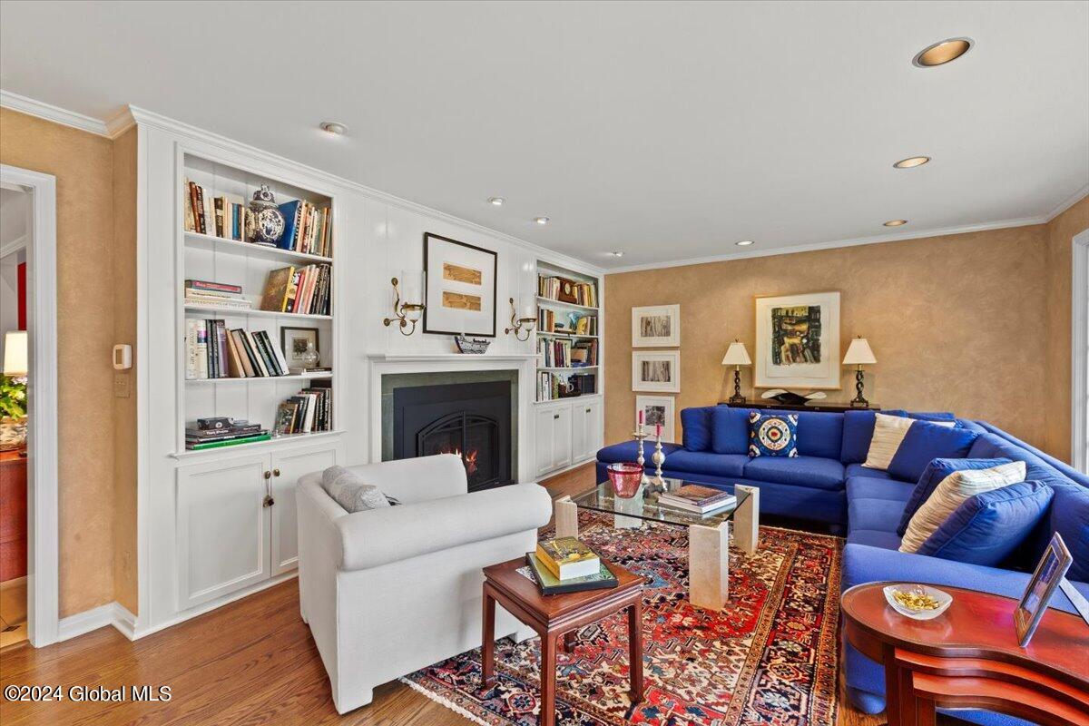 31 Colonial Green Road Colonie, NY 12211 - Photo 11 of 72 37-MW2_6633