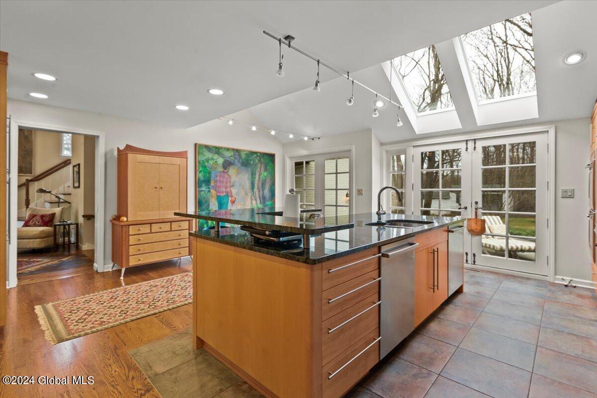 31 Colonial Green Road Colonie, NY 12211 - Photo 18 of 72 31-MW2_6600