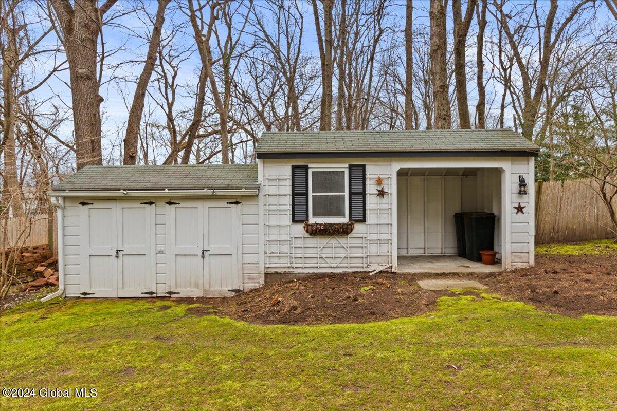 31 Colonial Green Road Colonie, NY 12211 - Photo 32 of 72 52-MW2_6698