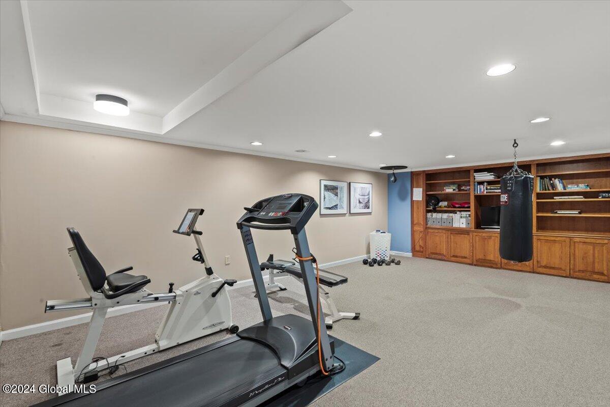 31 Colonial Green Road Colonie, NY 12211 - Photo 47 of 72 20-MW2_6548