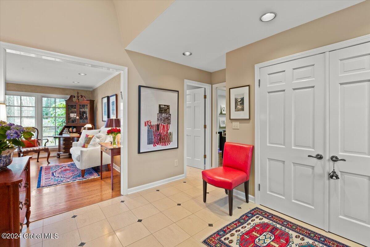 31 Colonial Green Road Colonie, NY 12211 - Photo 5 of 72 09-MW2_6479