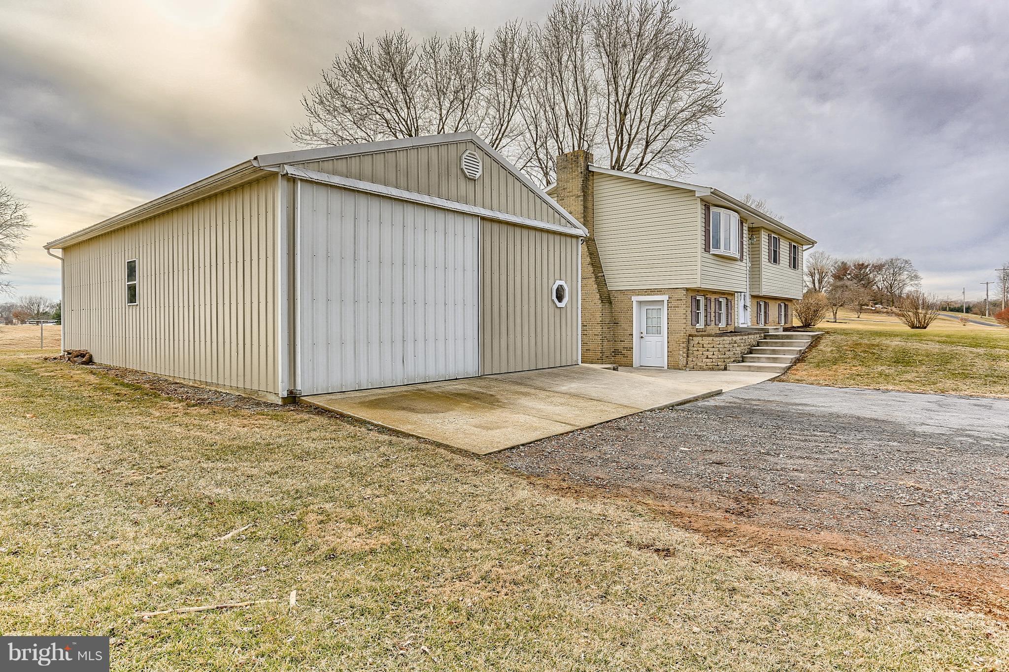 17045 Spielman Road Fairplay, MD 21733 - Photo 3 of 29 Exterior (Front)