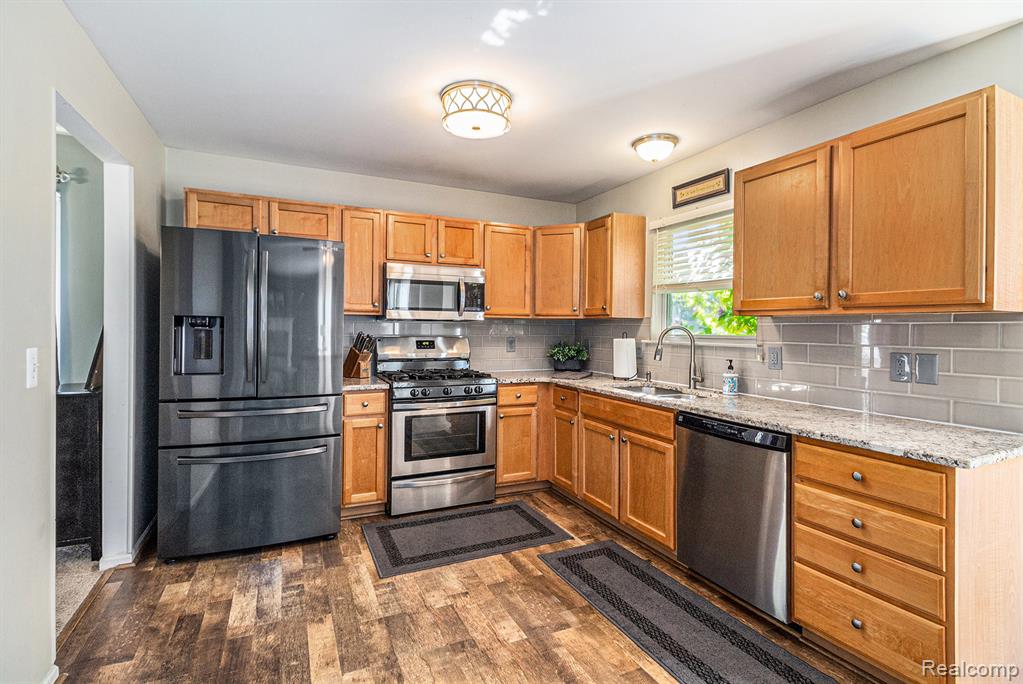 3429 Snowden Lane Howell, MI 48843 - Photo 8 of 23 Gallery Image 8