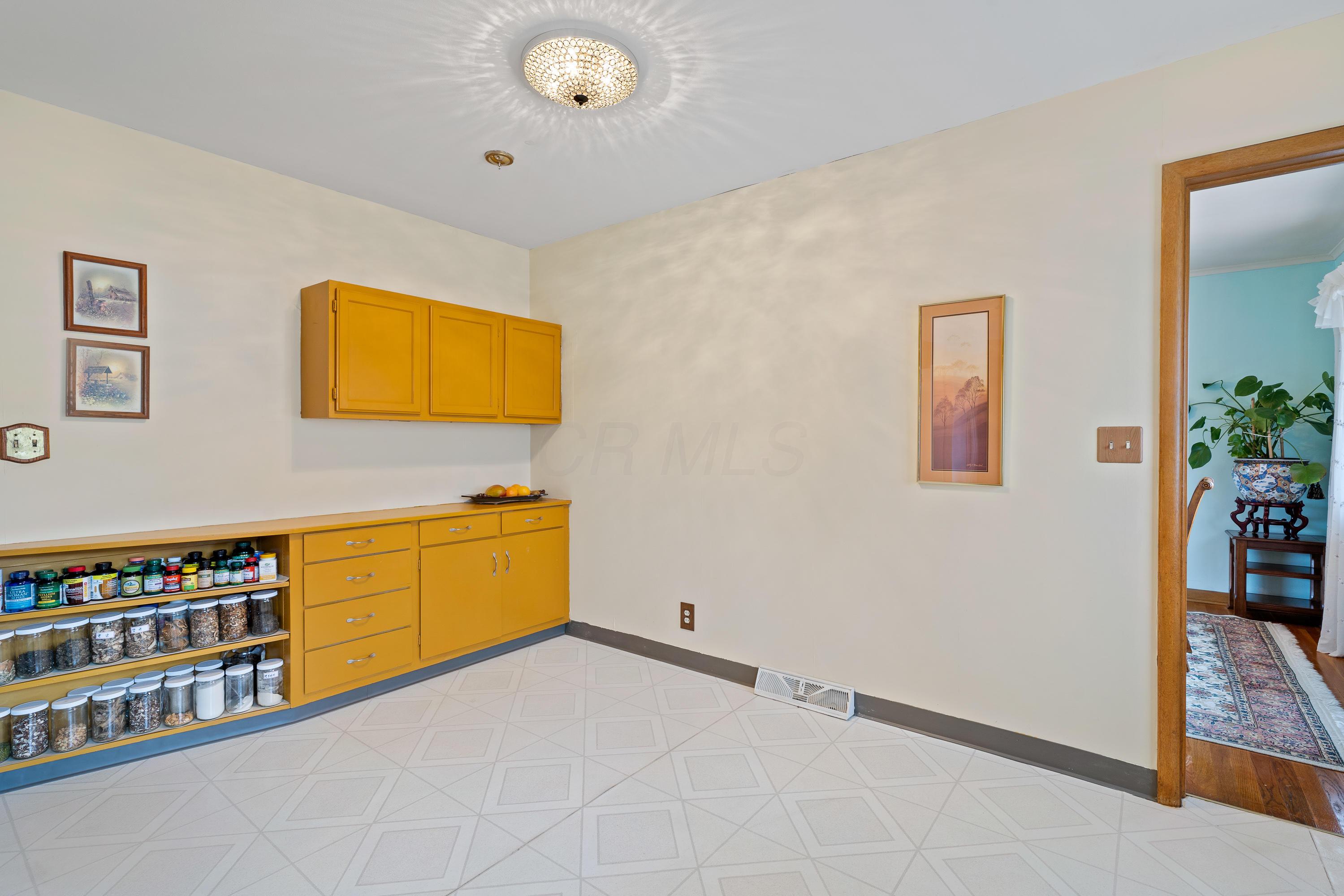 1340 Kirkley Road Upper Arlington, OH 43221 - Photo 14 of 41