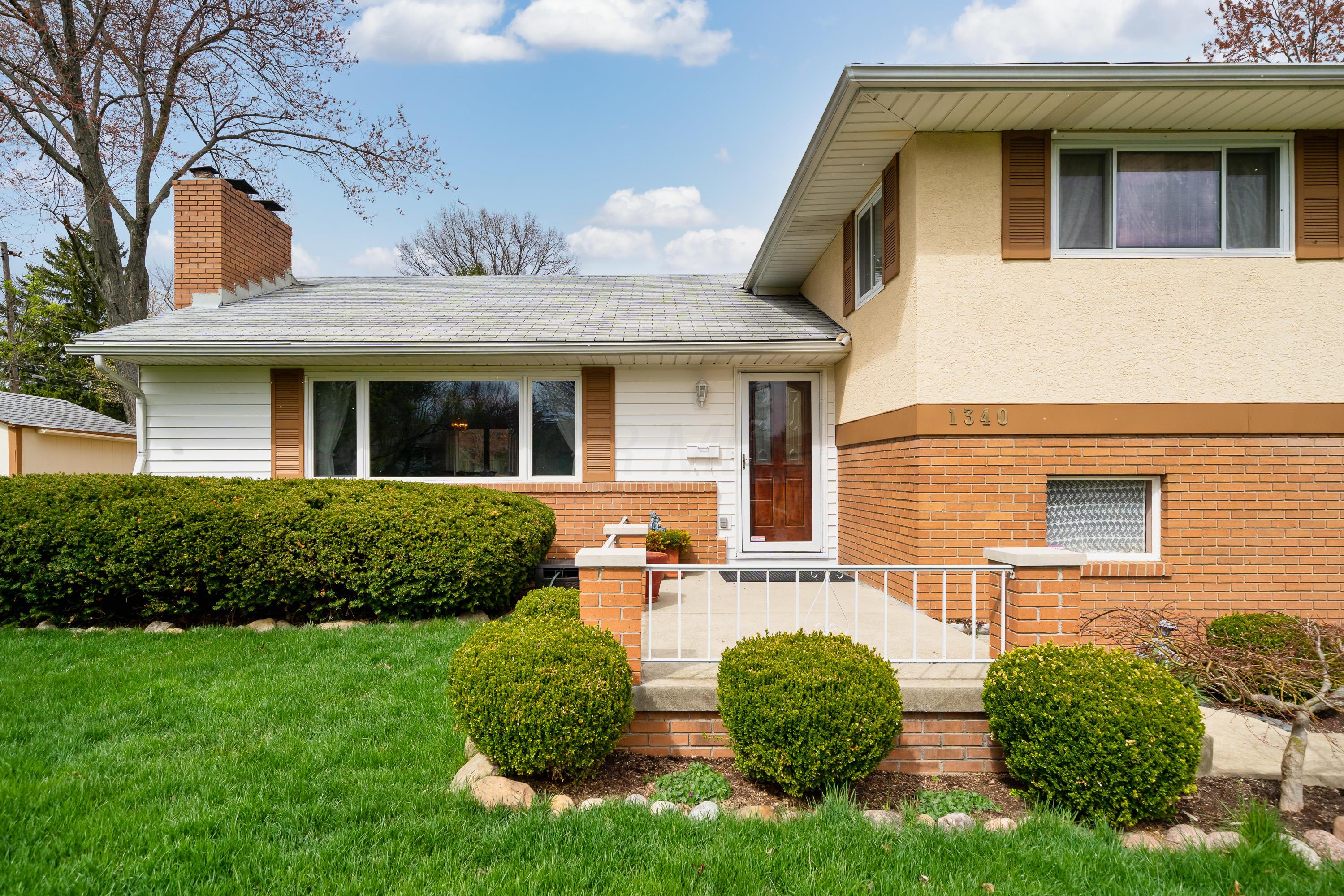 1340 Kirkley Road Upper Arlington, OH 43221 - Photo 2 of 41