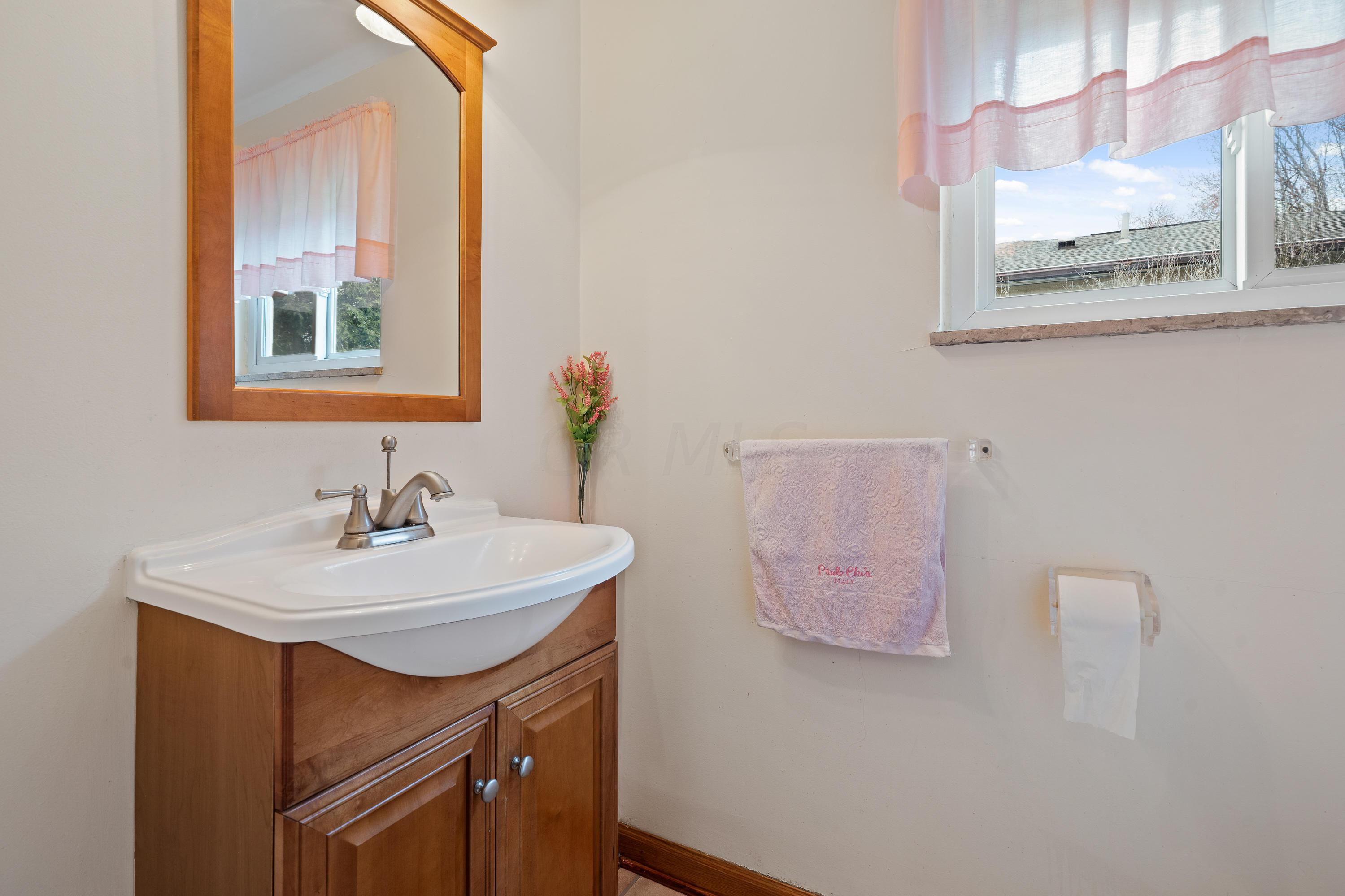 1340 Kirkley Road Upper Arlington, OH 43221 - Photo 30 of 41