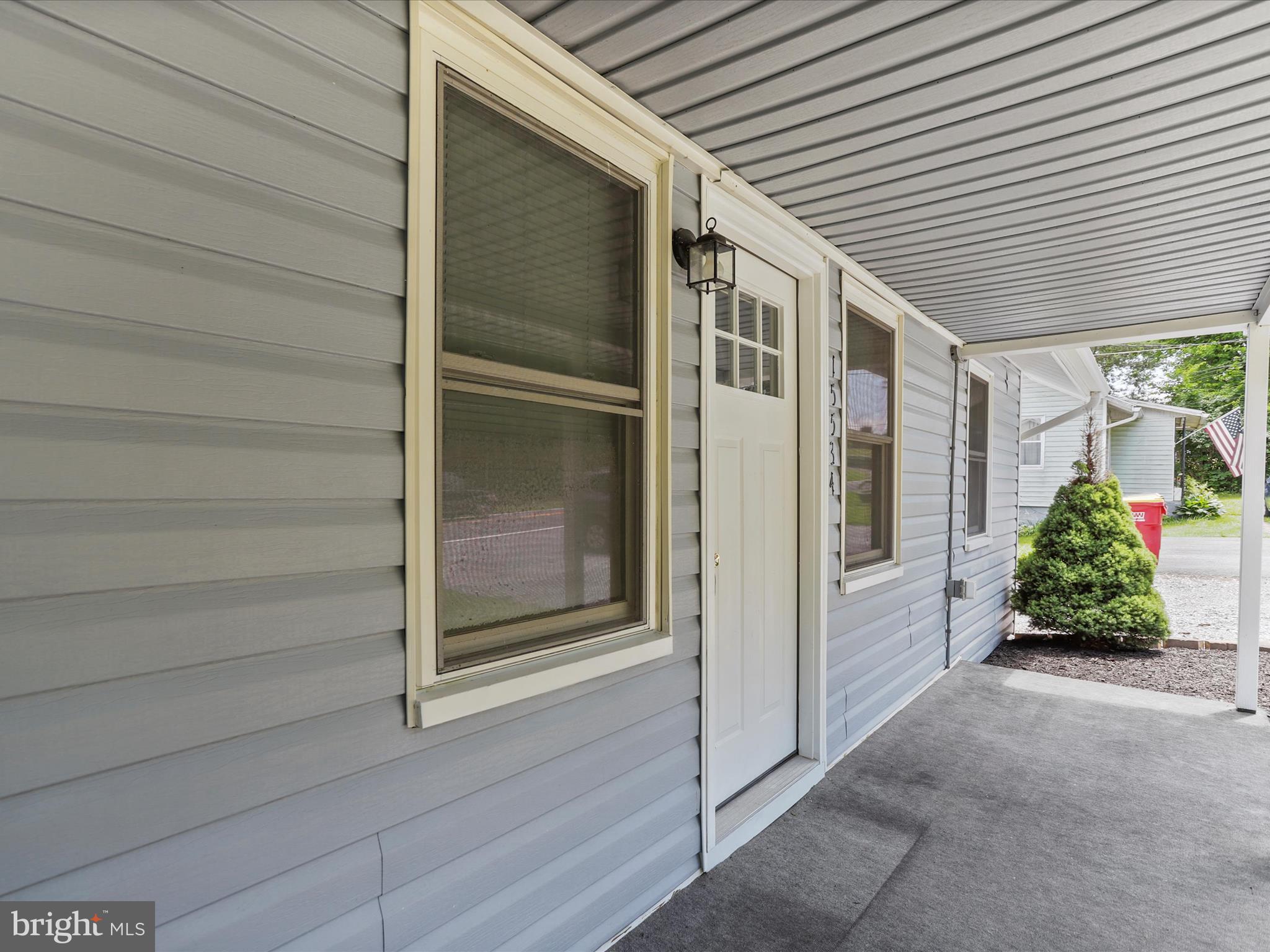 15534 Clear Spring Road Williamsport, MD 21795 - Photo 5 of 29 Gallery Image 5