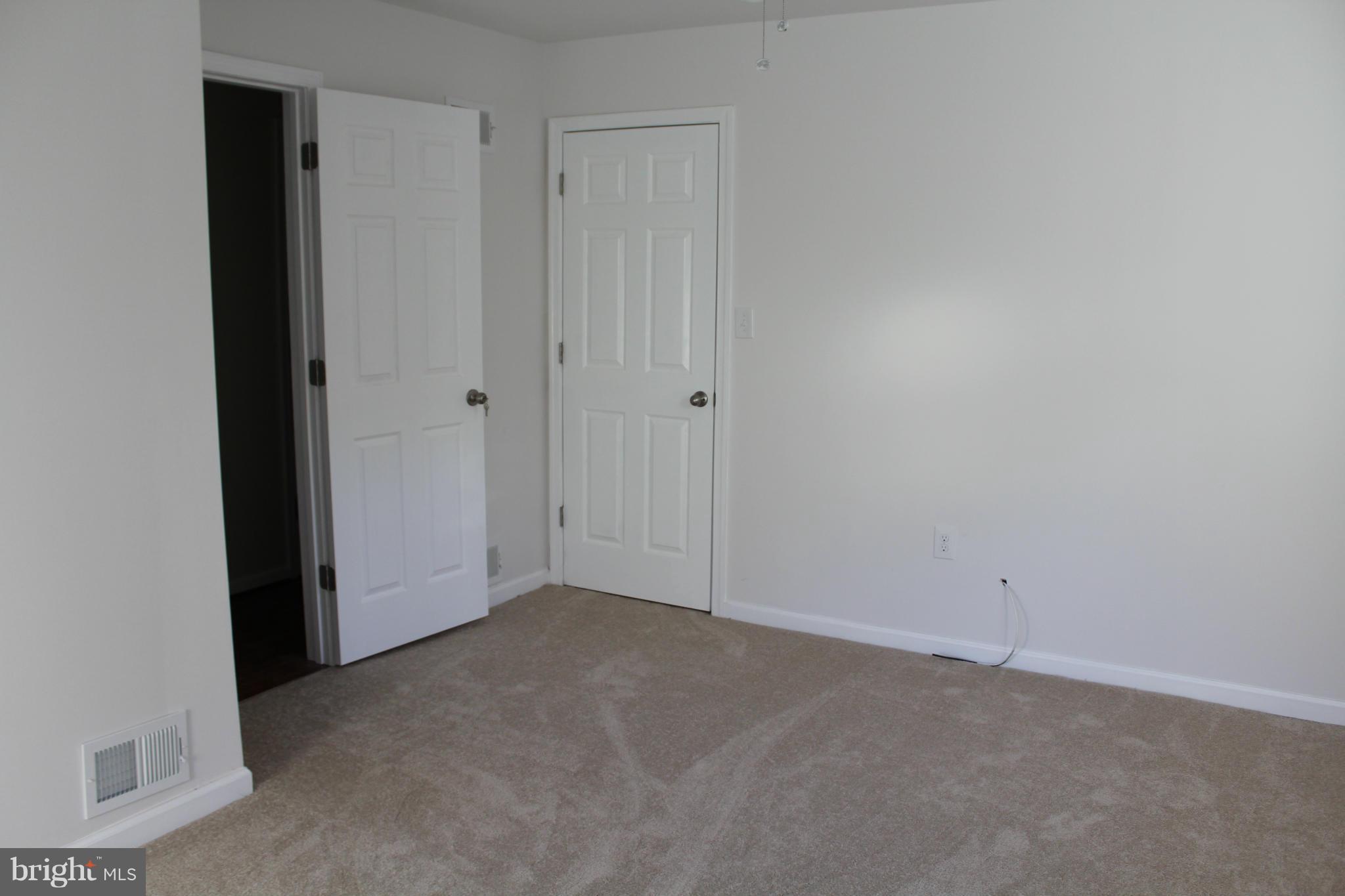 10724 Tenbrook Drive Silver Spring, MD 20901 - Photo 8 of 19 Main Level Bedroom, 1st