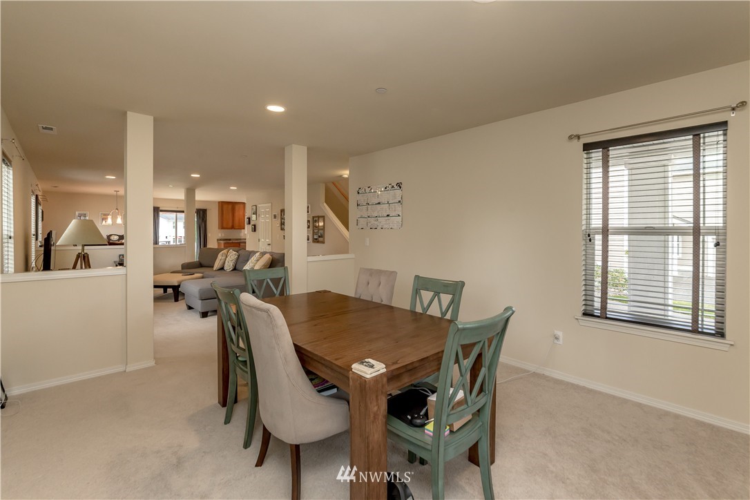 1392 Foreman Road DuPont, WA 98327 - Photo 5 of 20