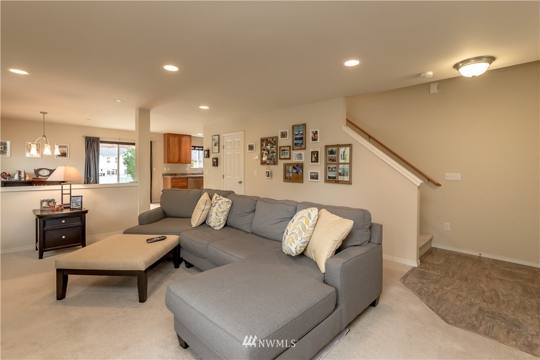 1392 Foreman Road DuPont, WA 98327 - Photo 6 of 20