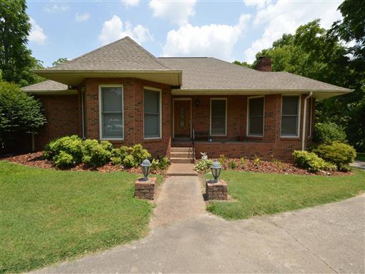 608 Lock 4 Road Gallatin, TN 37066 - Photo 1 of 20 Gallery Image 1