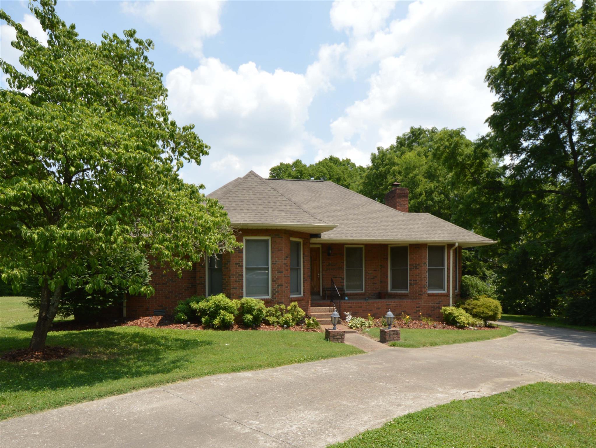 608 Lock 4 Road Gallatin, TN 37066 - Photo 3 of 20 Gallery Image 3
